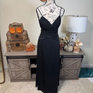 VTG BCBG Maxazria Ruched Criss Cross Bodice Maxi Evening Gown Sz S Y2K Backless